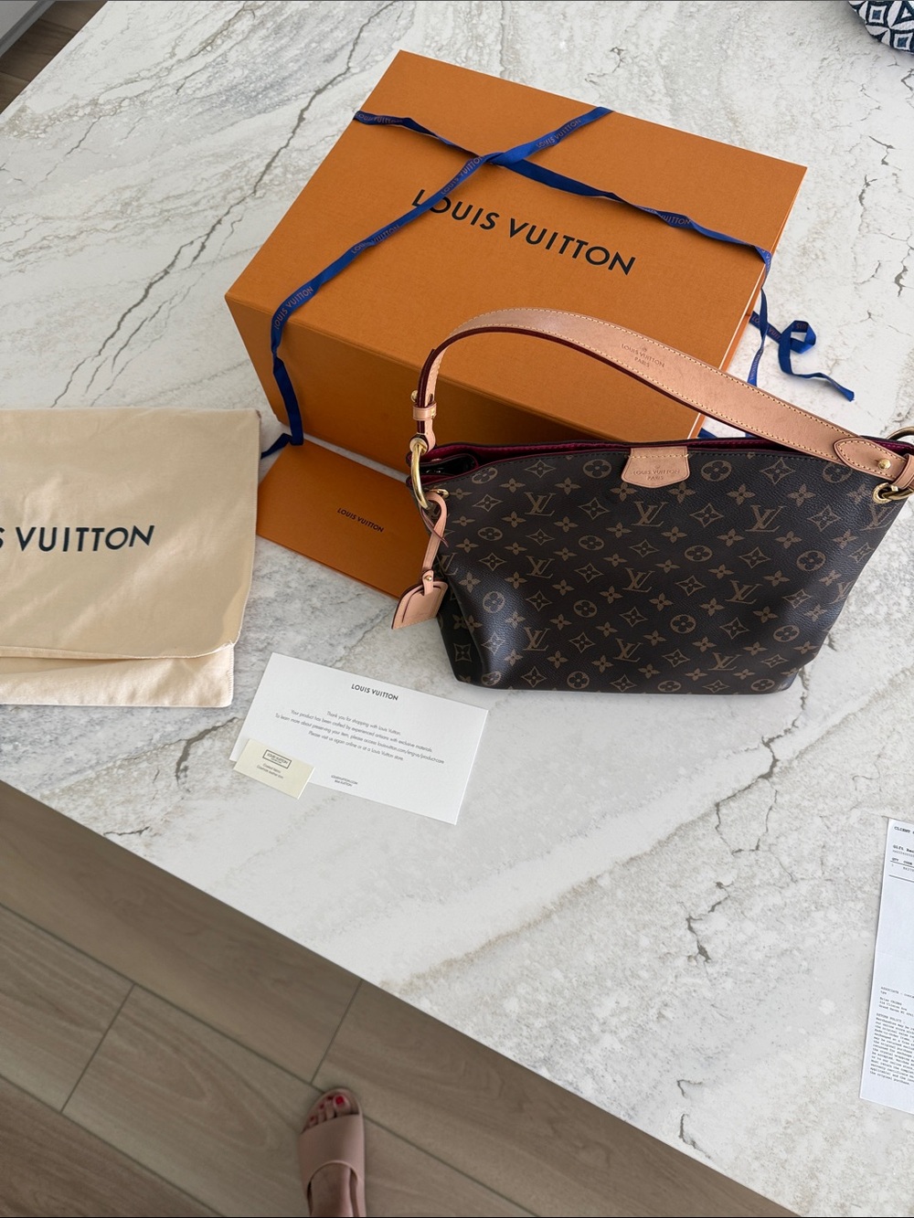 Louis Vuitton Graceful PM in Monogram Shoulder Bag.